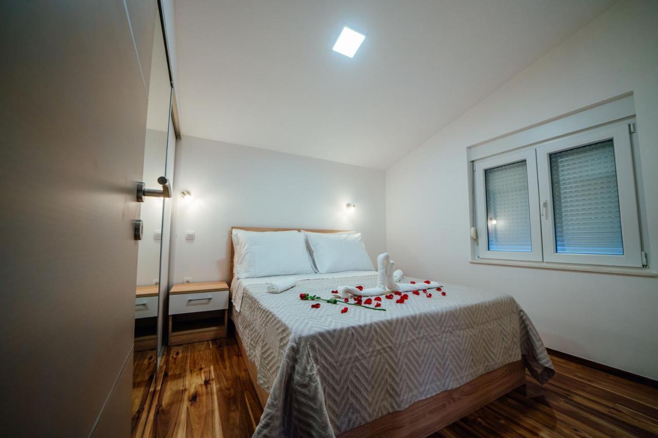 Apartman Mlikota Zagvozd Exterior foto